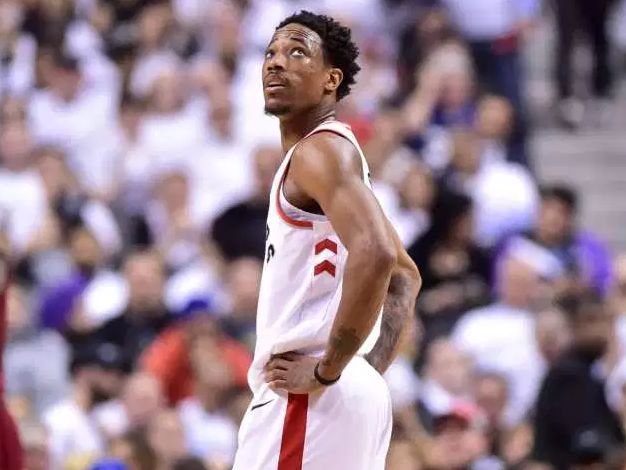 在世界足球 在世界足球