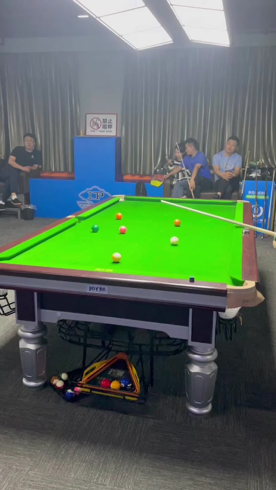 他们正在精 他们正在精