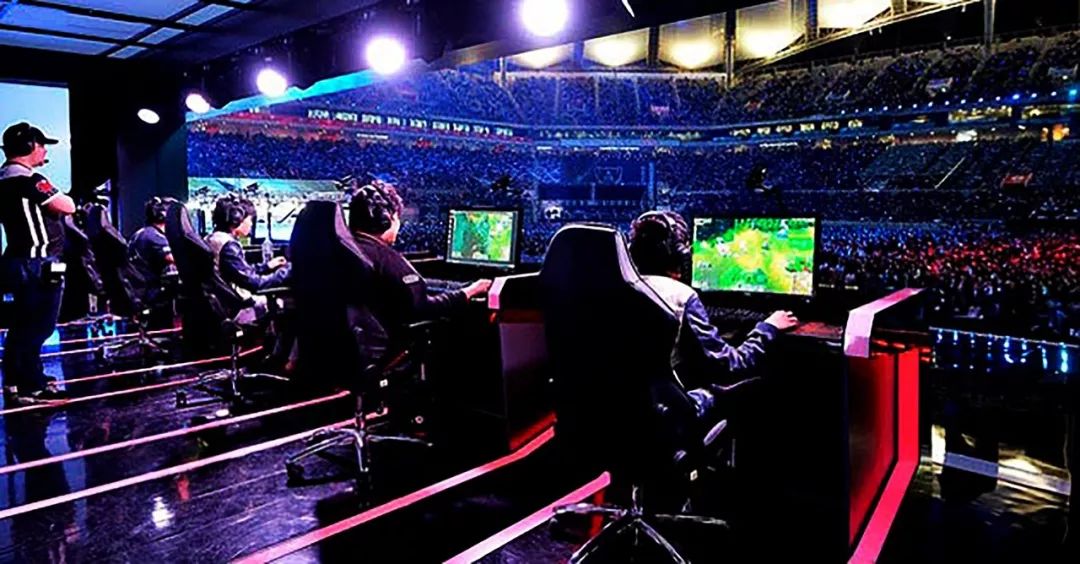 连串连锁反 连串连锁反