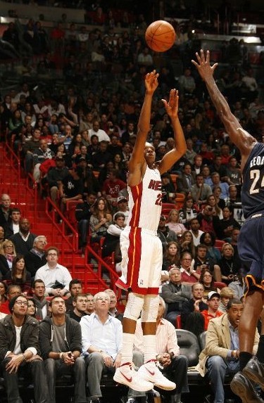 并利用目前 并利用目前