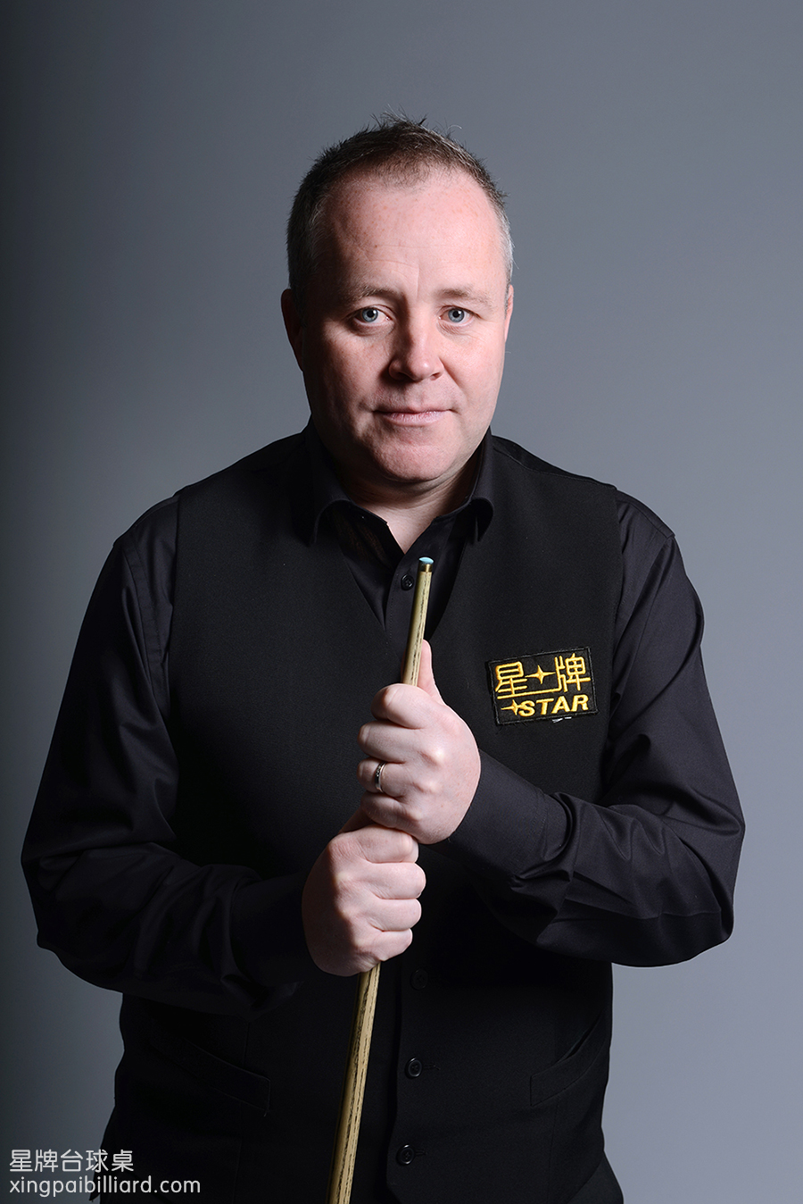 担纲主裁 担纲主裁