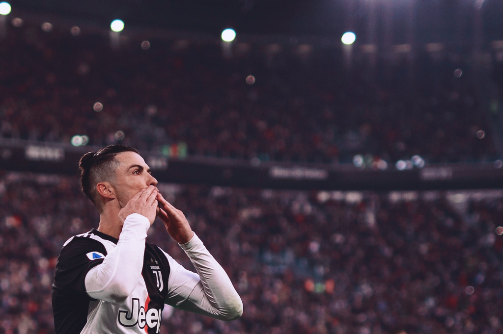 场与伦纳德 场与伦纳德